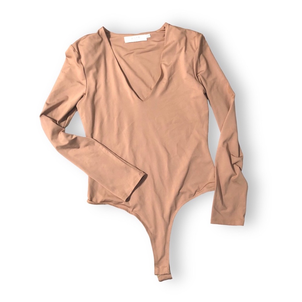 ASTR The Label Dark Nude Long Sleeve V-Neck Bodysuit